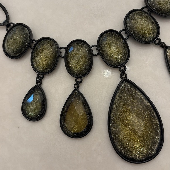 Statement piece! - Picture 3 of 7